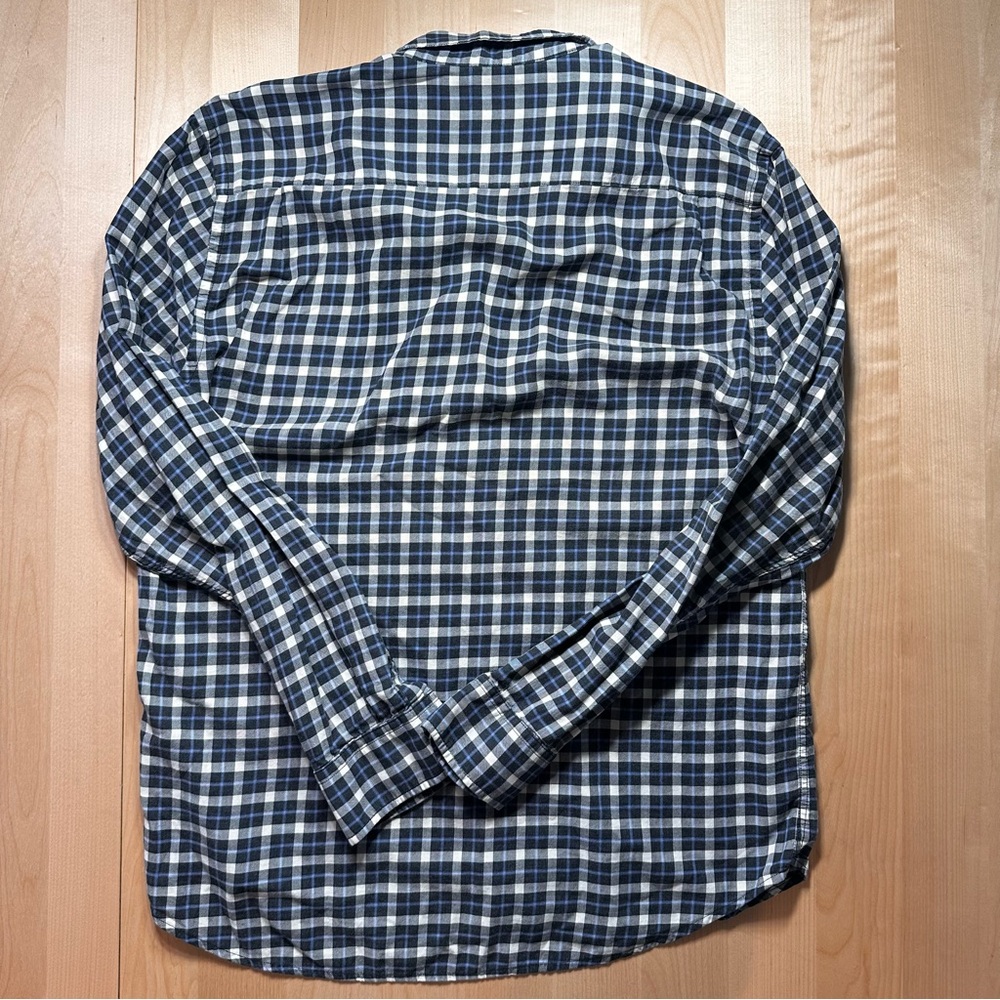 3 Faherty lightweight casual button downs 100% co… - image 3